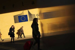 Η Κομισιόν ενημερώνει τις επιχειρήσεις των «27» για τις εμπορικές συναλλαγές με το Η.Β. μετά τις 29 Μαρτίου